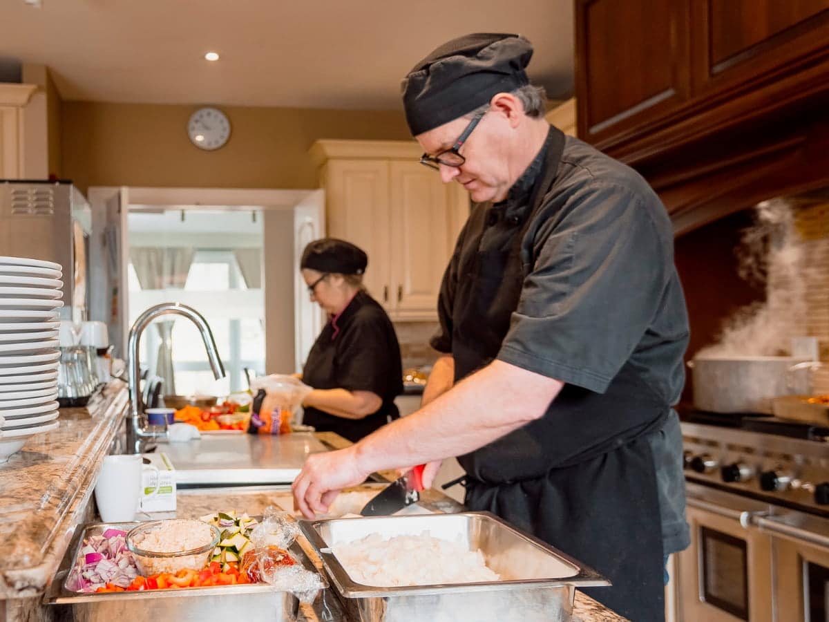 Chefs are preparing nutritious meals at Trafalgar Addiction Treatment Centre.